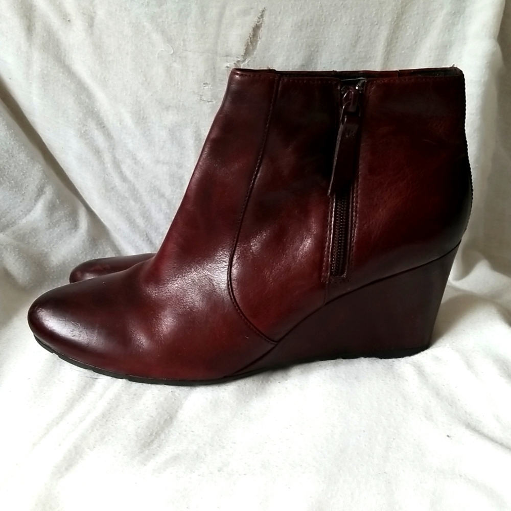 Ladies Clarks boots